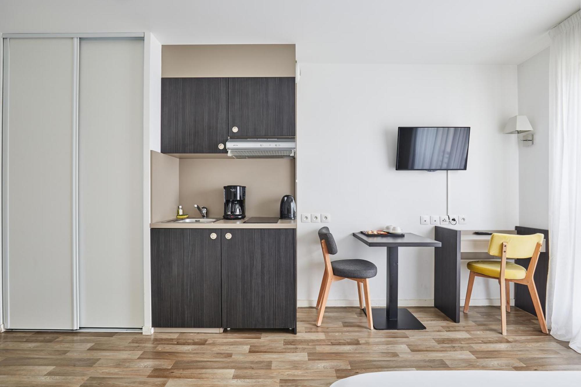Appart Hotel Odalys City Paris Levallois Exterior foto